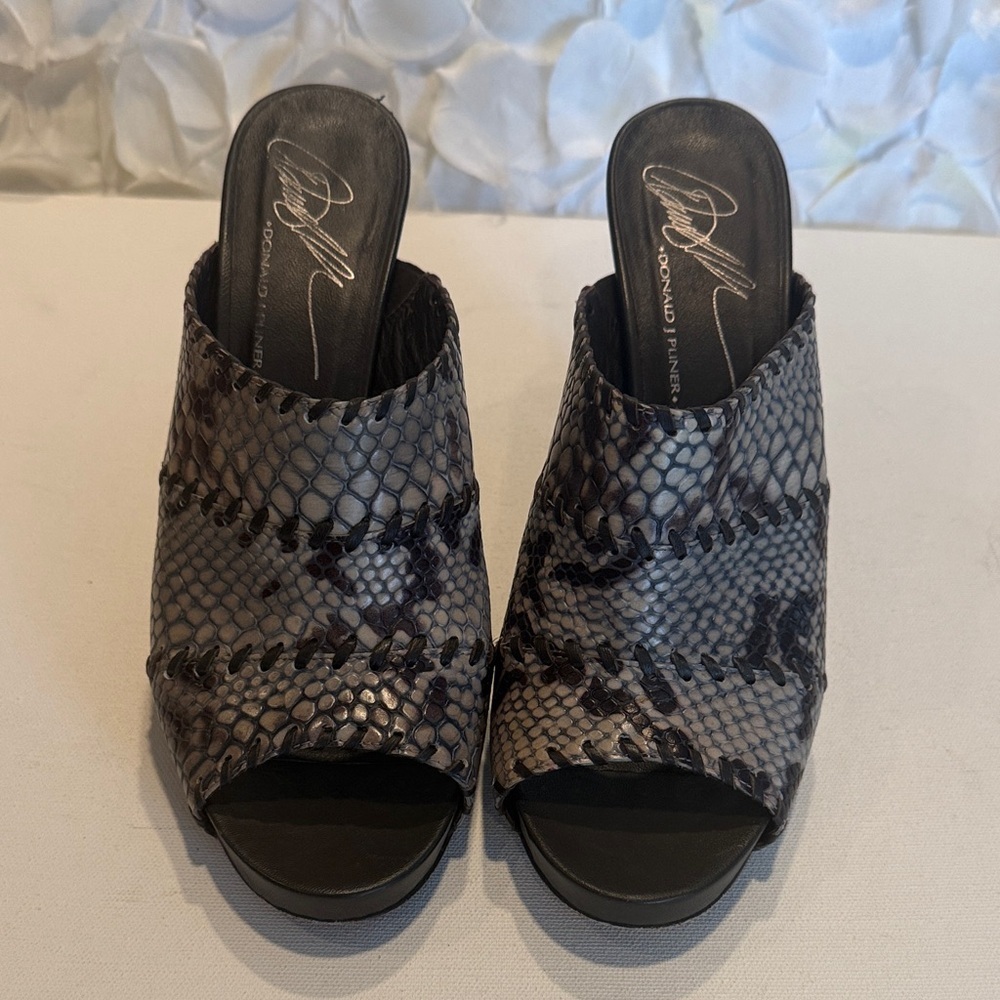 Donald J. Pliner Gray Snakeskin Open-Toe Medge Heels